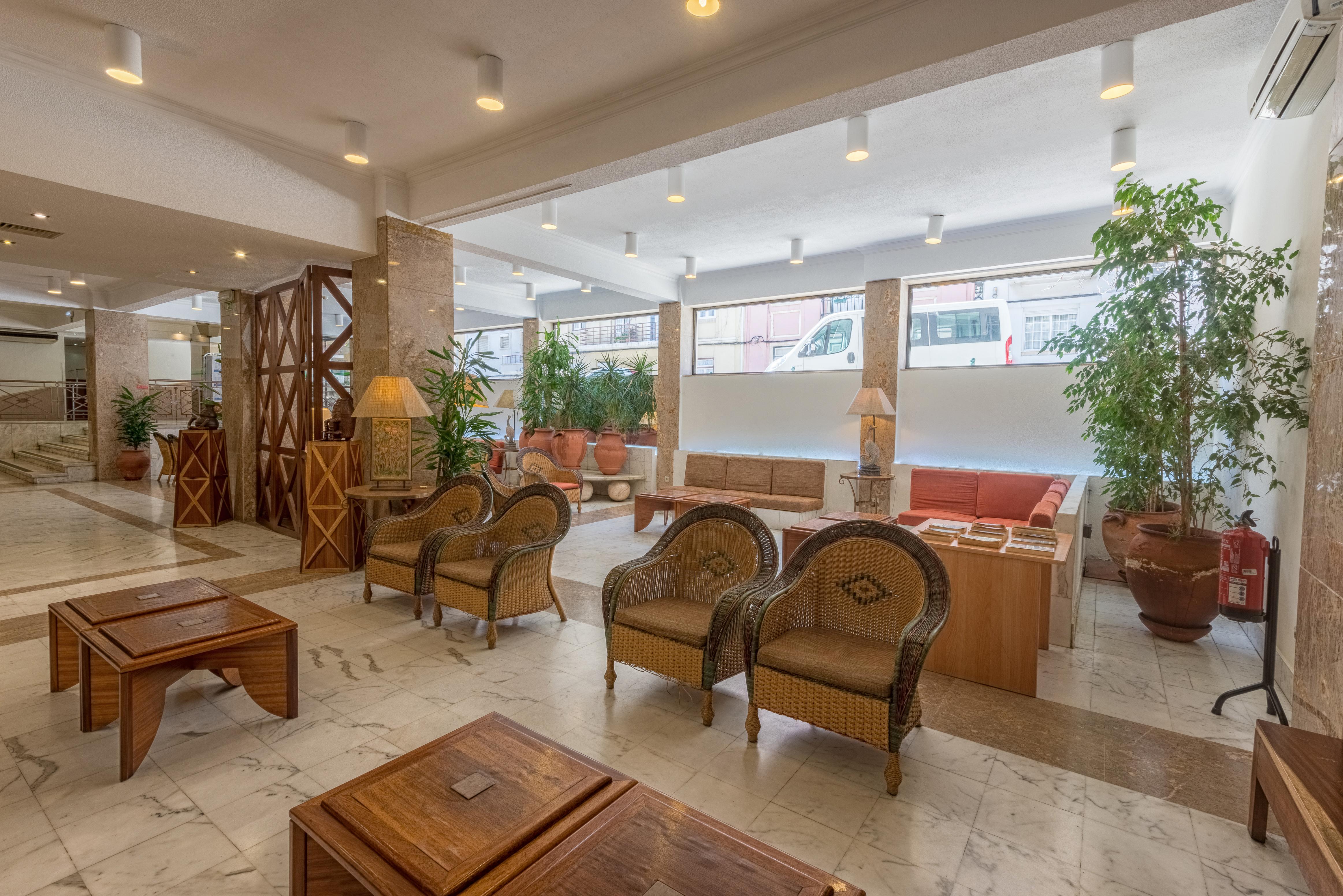 Holiday Inn Express & Suites Lisbon - Principe Real By Ihg Экстерьер фото