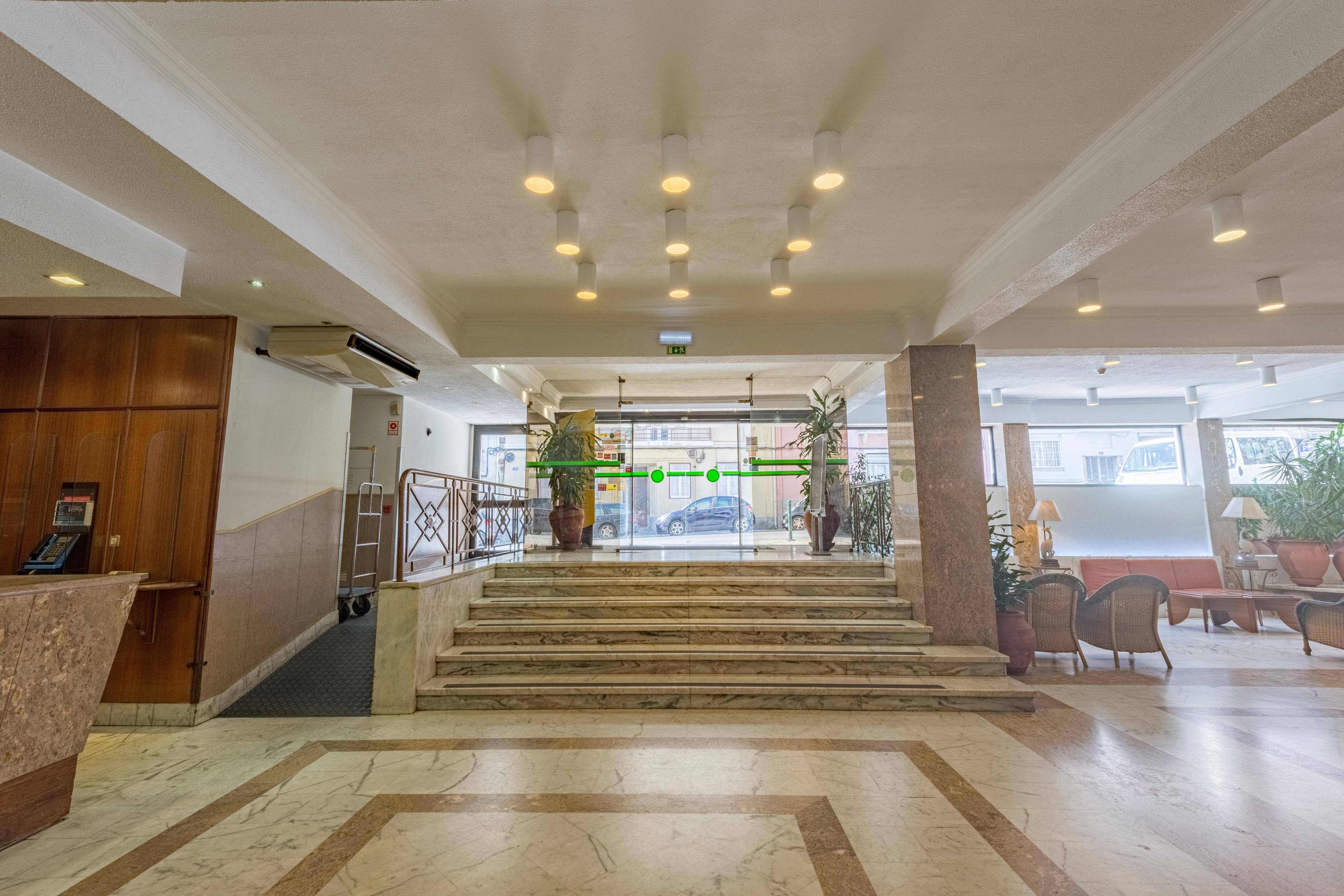 Holiday Inn Express & Suites Lisbon - Principe Real By Ihg Экстерьер фото