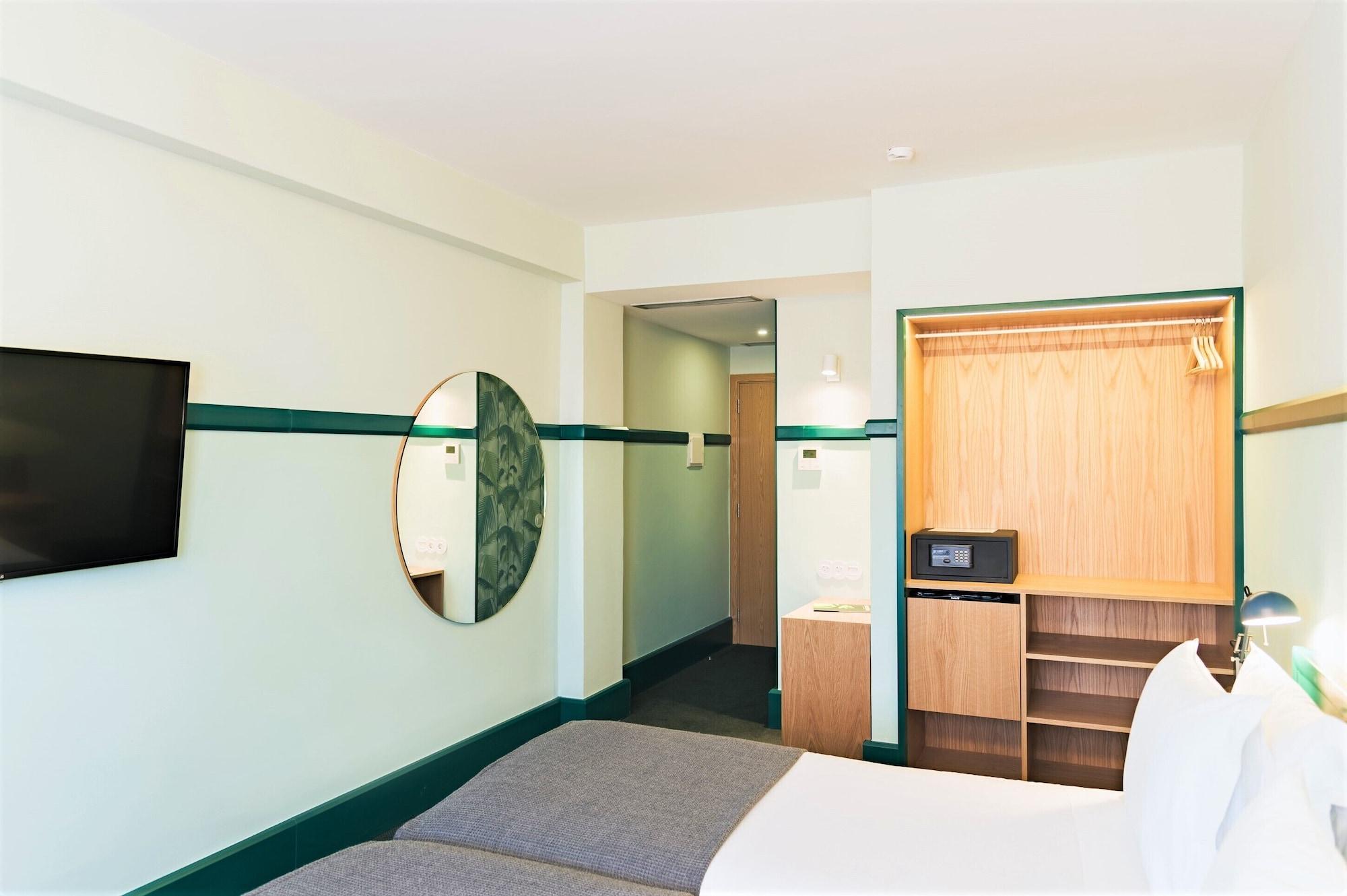 Holiday Inn Express & Suites Lisbon - Principe Real By Ihg Экстерьер фото