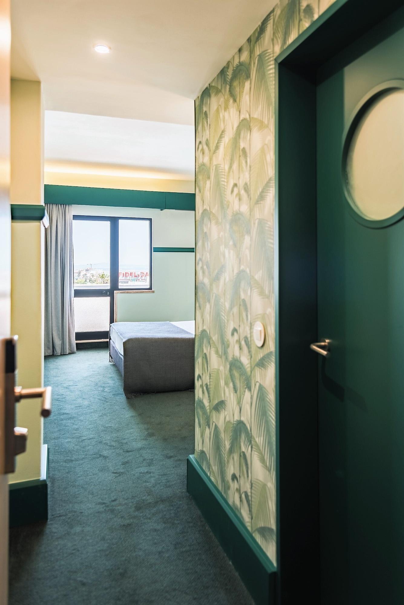 Holiday Inn Express & Suites Lisbon - Principe Real By Ihg Экстерьер фото