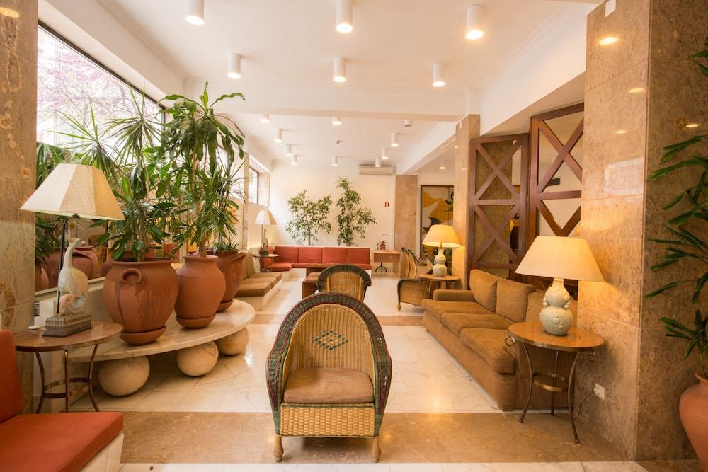 Holiday Inn Express & Suites Lisbon - Principe Real By Ihg Экстерьер фото