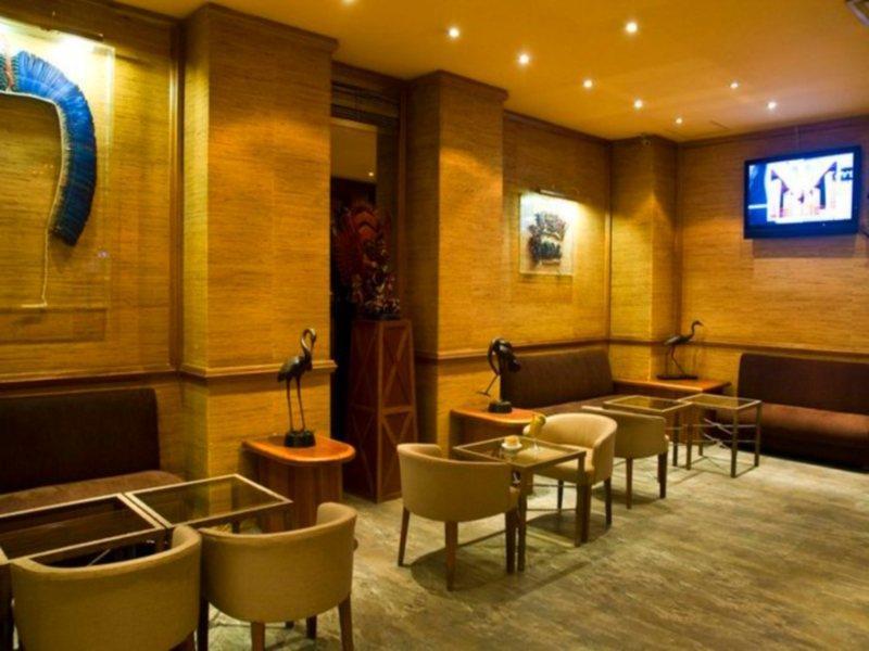 Holiday Inn Express & Suites Lisbon - Principe Real By Ihg Интерьер фото