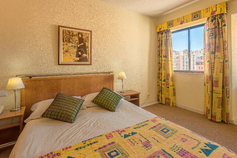 Holiday Inn Express & Suites Lisbon - Principe Real By Ihg Экстерьер фото