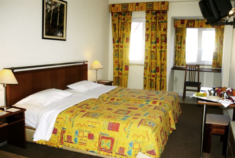 Holiday Inn Express & Suites Lisbon - Principe Real By Ihg Экстерьер фото