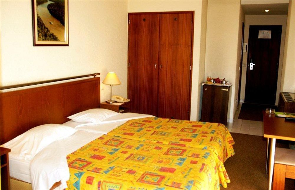 Holiday Inn Express & Suites Lisbon - Principe Real By Ihg Экстерьер фото
