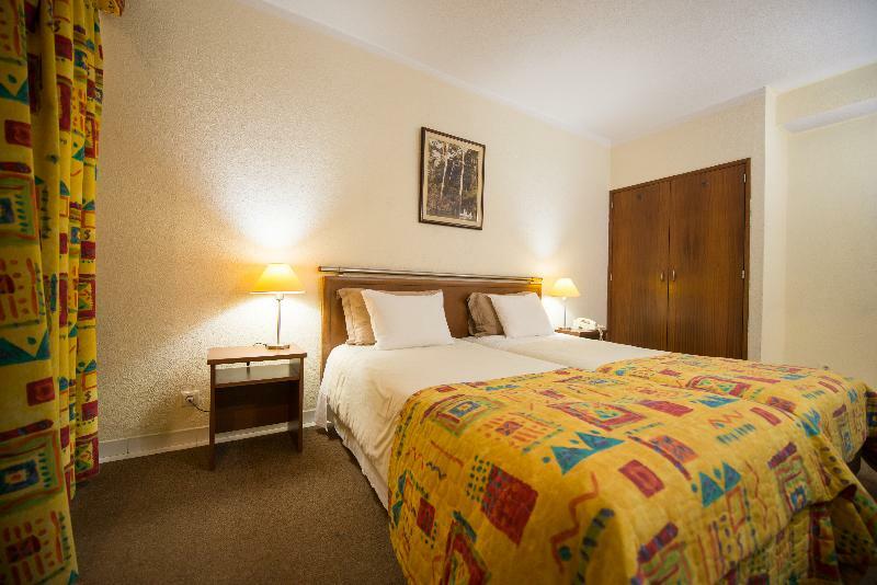 Holiday Inn Express & Suites Lisbon - Principe Real By Ihg Экстерьер фото